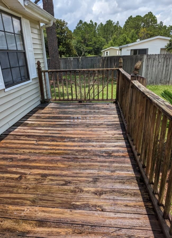 Restored deck after professional cleaning in Oahu Hawaii