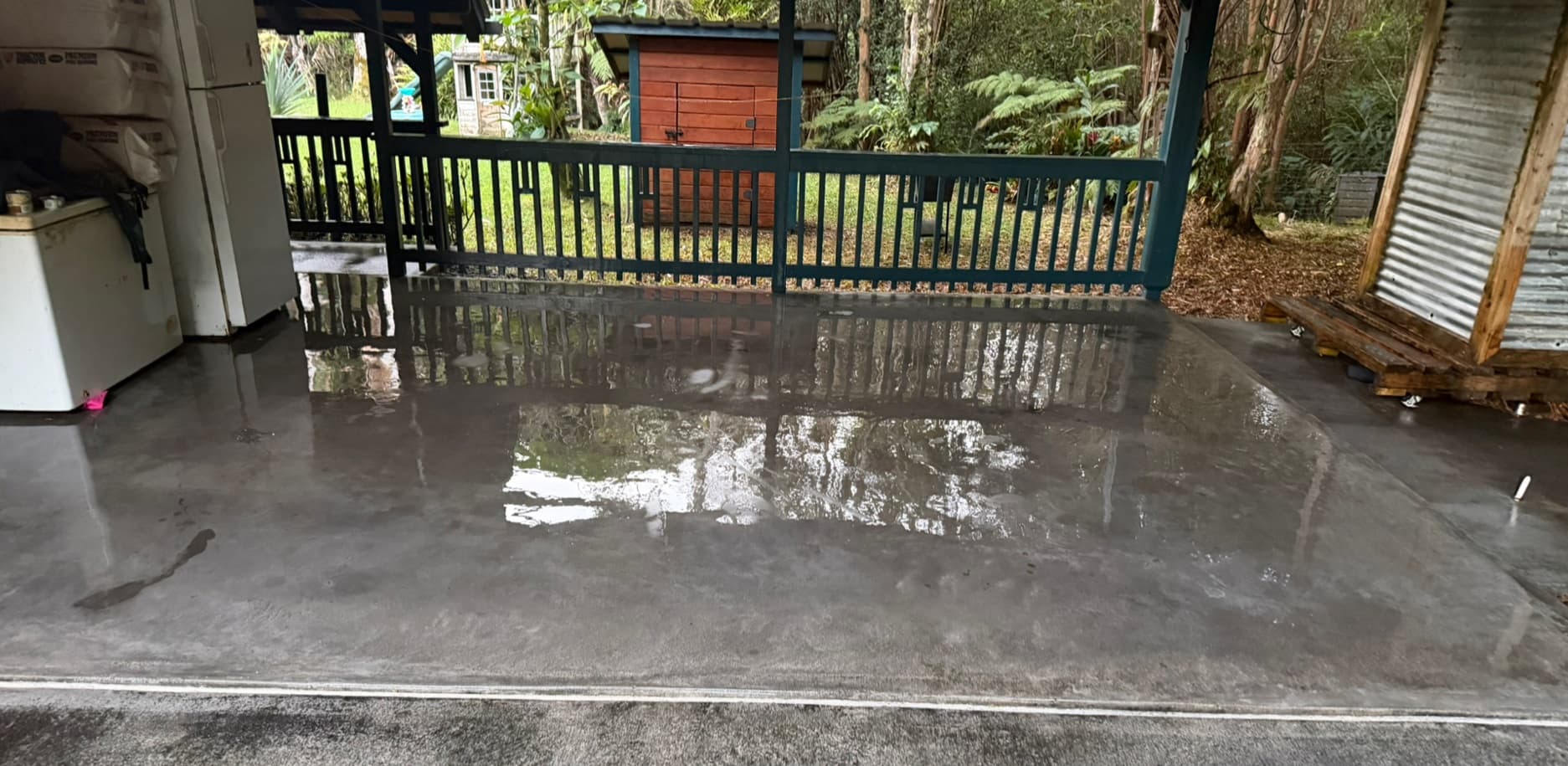 Concrete driveway after cleaning in Oahu Hawaii